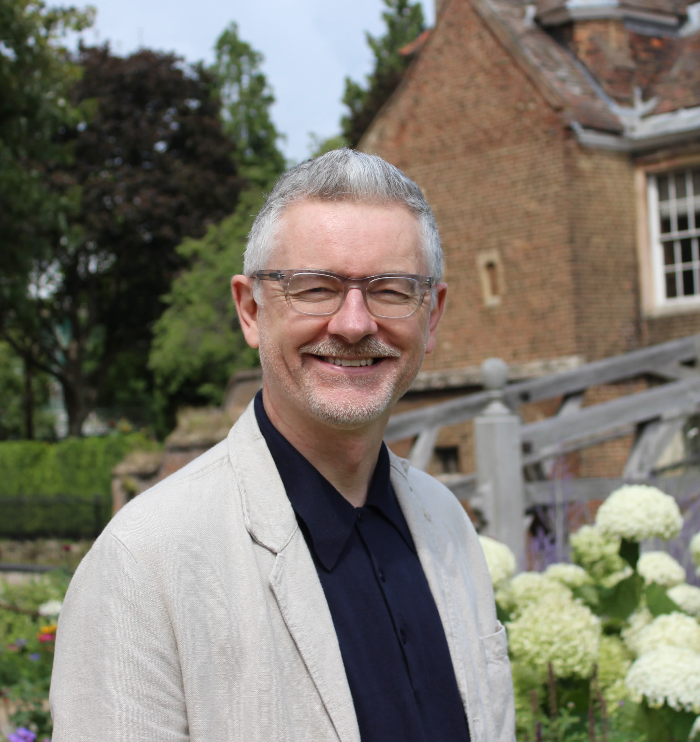 Dr Martin Crowley